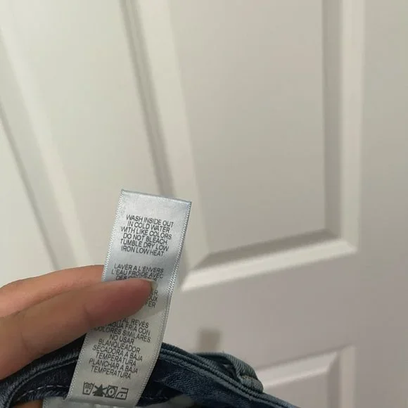 Good American Good Legs Jeans - Picture 5 of 6